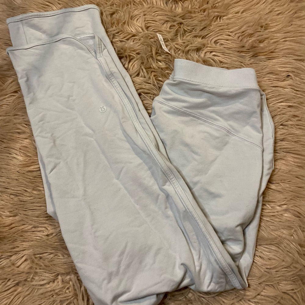 Lululemon pants